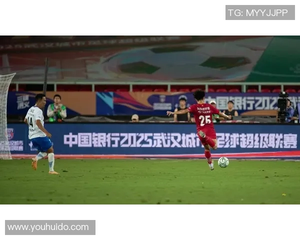 武汉足球队在精英赛中的战术运用与表现分析及未来发展方向探讨