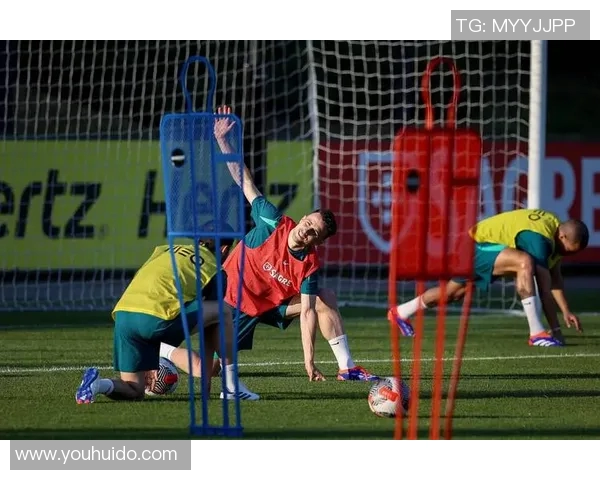 科学足球节奏训练方法探索提升球员表现与团队配合的创新策略