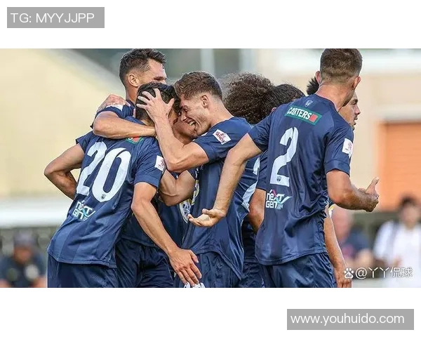 带你走进足球明星的世界与他们亲密接触的精彩旅程