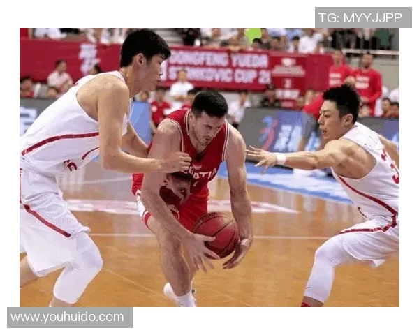 杭州足球队在全国锦标赛积分榜上以50分稳居第一名,领先对手显著 杭州足球队在全国锦标赛积分榜上以50分稳居第一名,领先对手显著