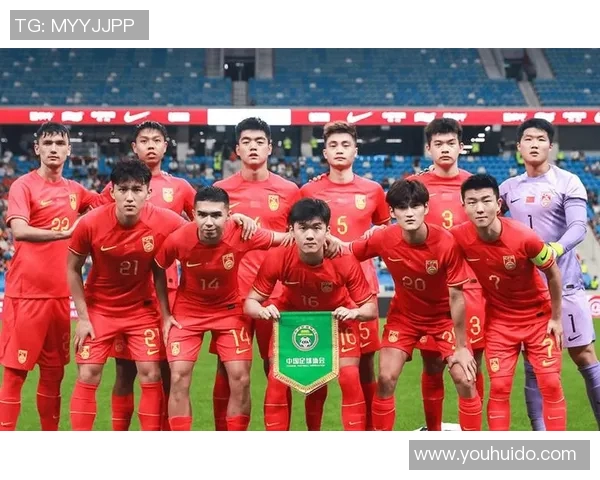 南京足球队在世锦赛中的默契配合与战术分析展现出球队的实力与潜力